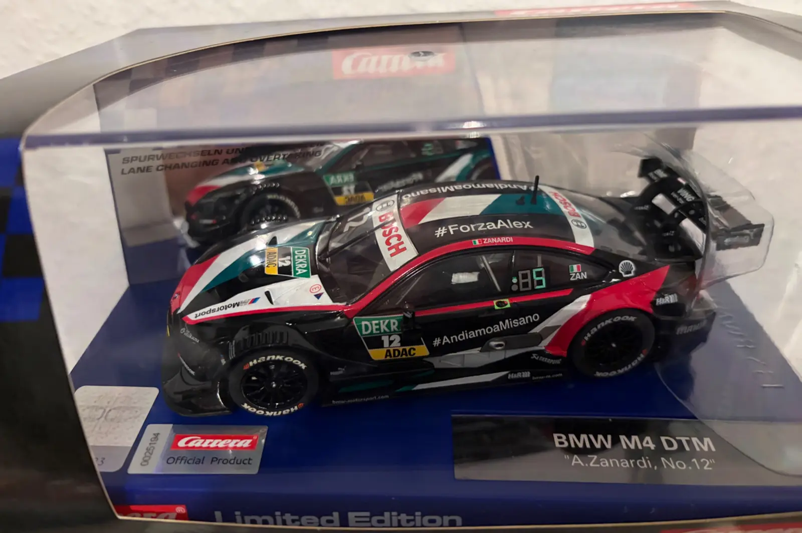 Carrera Digital 132 BMW M4 DTM von Alessandro Zanardi mit der Startnummer 12